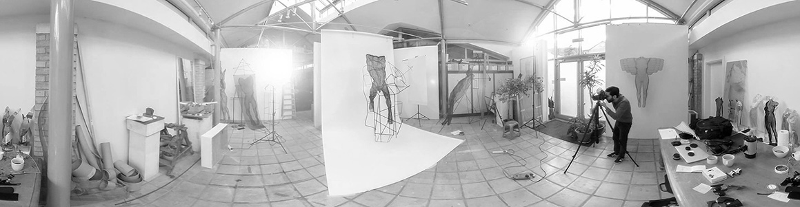 Sculptor studio London - David Begbie wire-mesh contemporary art