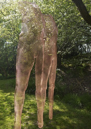 wire-mesh-sculpture-2015-outdoor-TUUSUM-detail-web