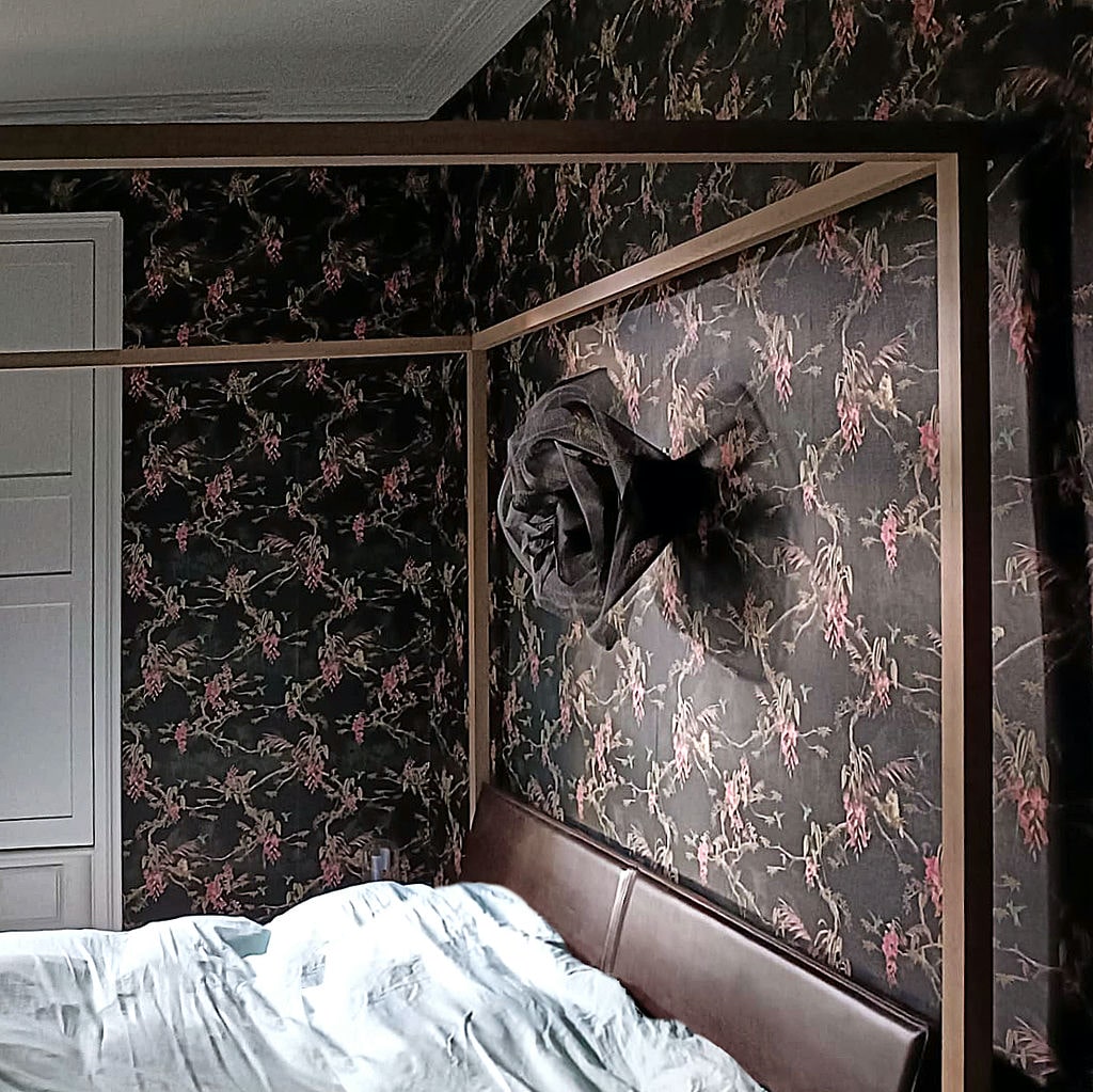 bedroom wire mesh rose sculpture 1 s