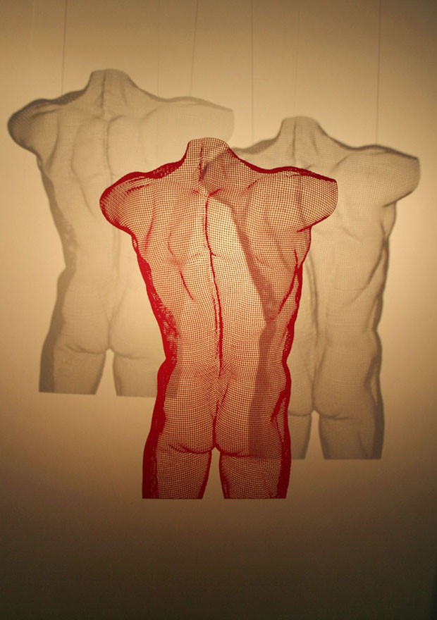 David Begbie sculpture VENIS red shadow