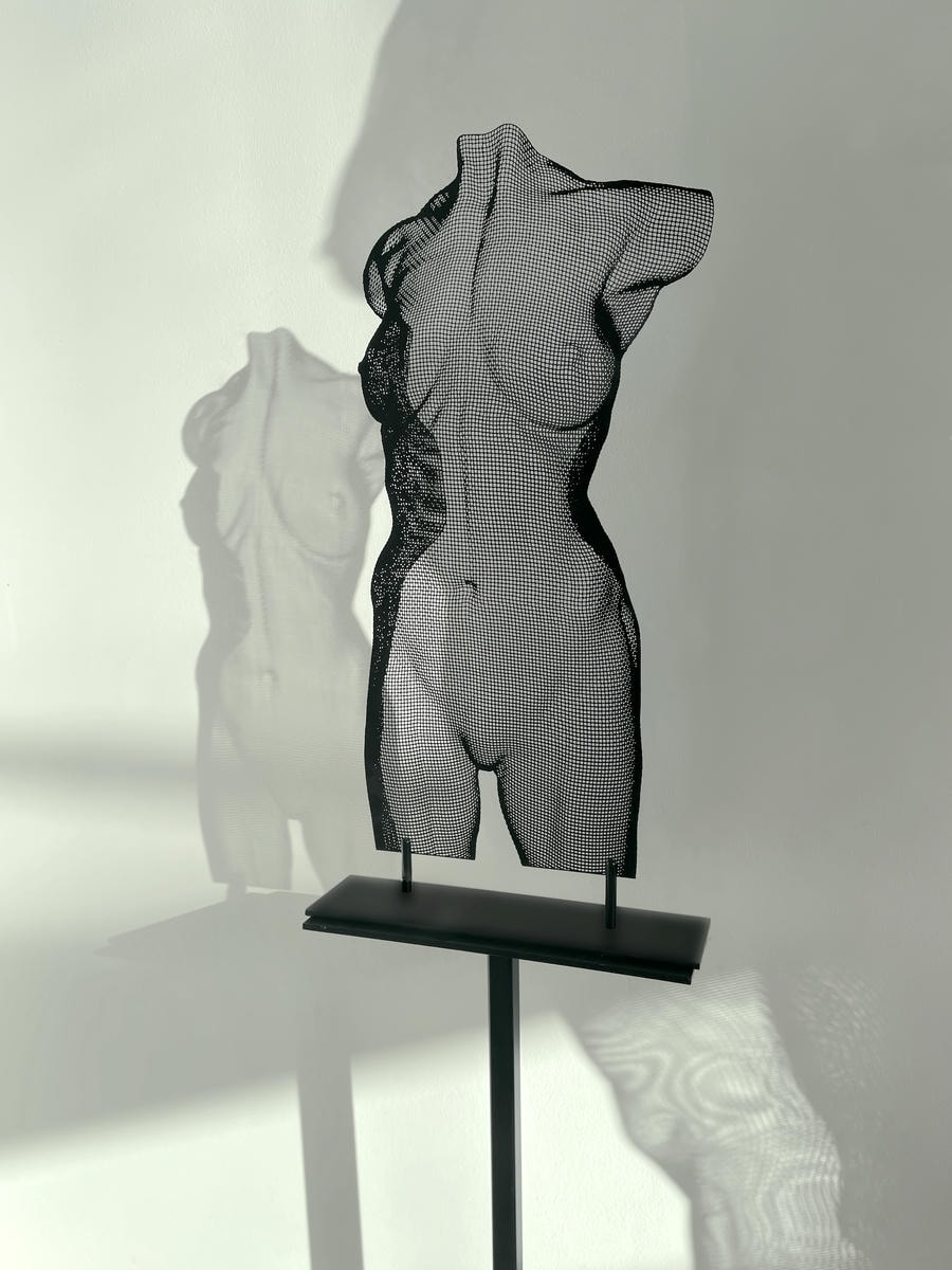 VENUS David Begbie sculpture mounted pedestal 7718e s