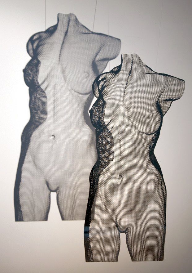 David Begbie sculpture VENUS mirrored stainless steel shadow