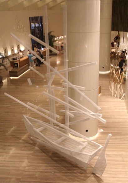 Begbie floating sculpture 6656 Le Royal Meridien