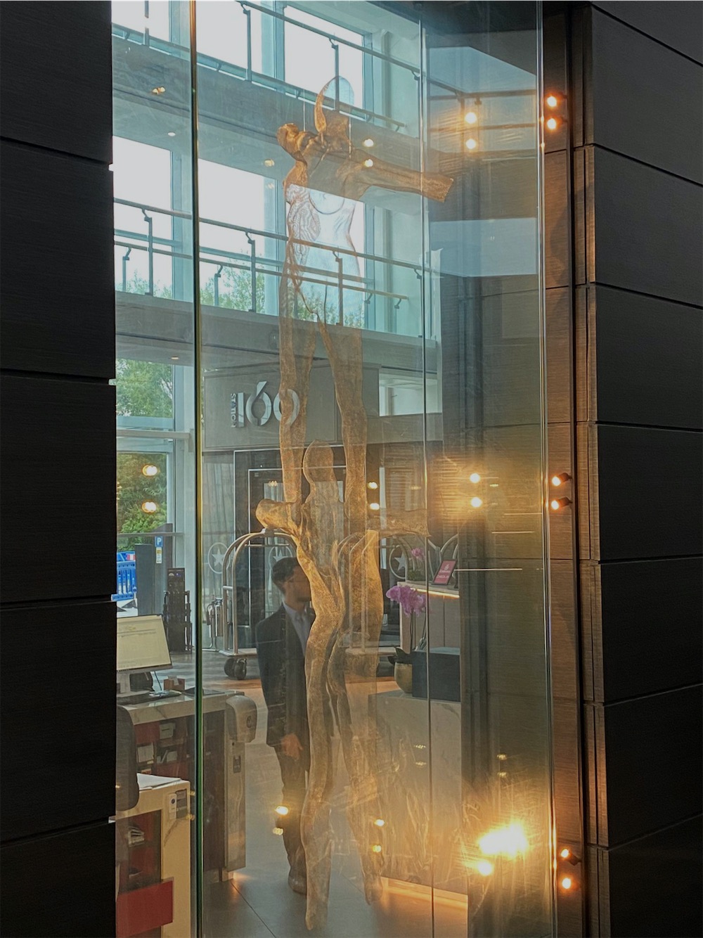 stanstill sculpture by artist david begbie 2 q